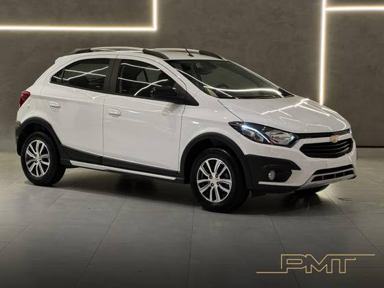 CHEVROLET ONIX 1.4 MPFI ACTIV 8V FLEX 4P AUTOMÁTICO